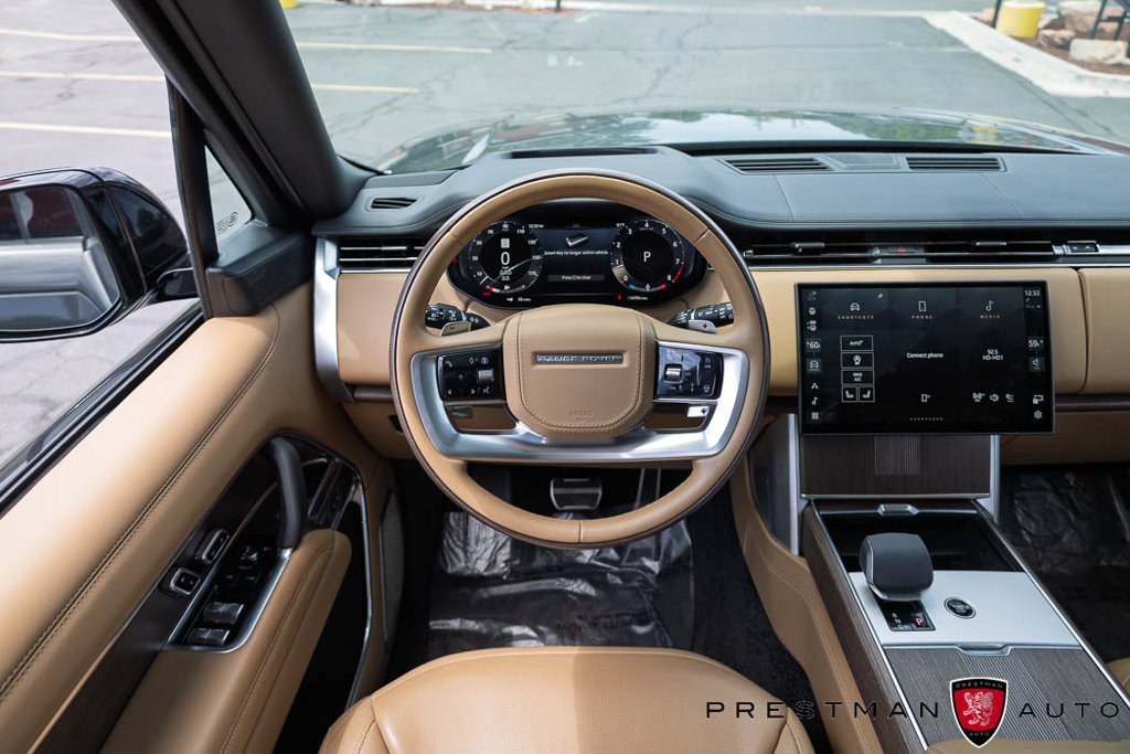 Used 2025 Land Rover Range Rover Long Wheelbase Autobiography AWD/4WD image 2