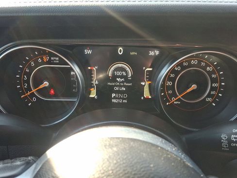 Used 2021 Jeep Wrangler Unlimited Sahara image 26