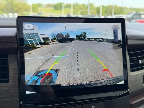 Used 2023 Ford Expedition Max Limited image 27