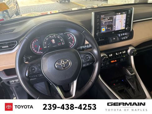 Used 2020 Toyota RAV4 Limited image 17