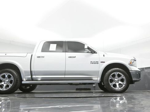 Used 2014 RAM 1500 Laramie w/ Convenience Group AWD/4WD image 34