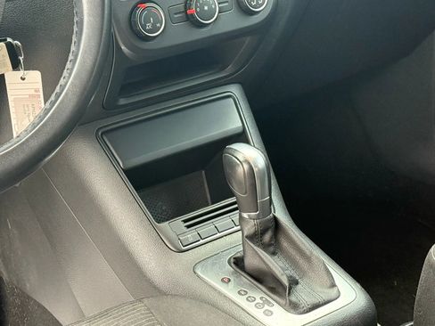 Used 2015 Volkswagen Tiguan S image 26
