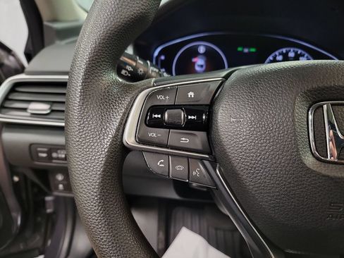 Used 2018 Honda Accord EX image 23