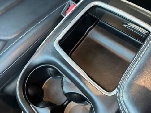 Used 2024 Chrysler Pacifica Touring-L image 20