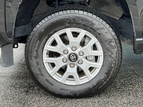 Used 2024 Toyota Tacoma SR5 AWD/4WD image 35