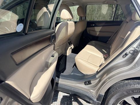 Used 2016 Subaru Outback 2.5i Limited image 13