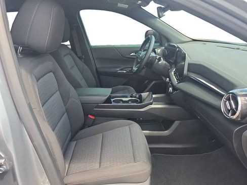 Used 2026 Chevrolet Equinox LT FWD image 17
