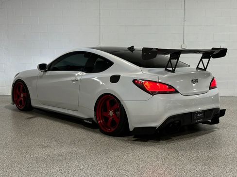 Used 2013 Hyundai Genesis 3.8 RWD image 5