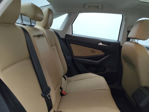 Used 2019 Volkswagen Jetta SE image 19