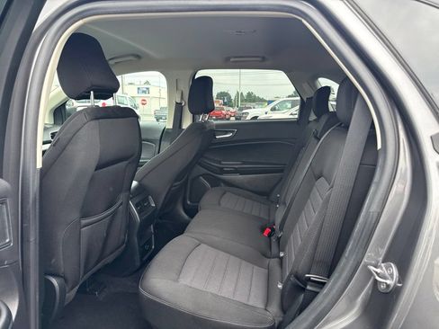 Used 2021 Ford Edge SE w/ Cargo Accessory Package AWD/4WD image 6