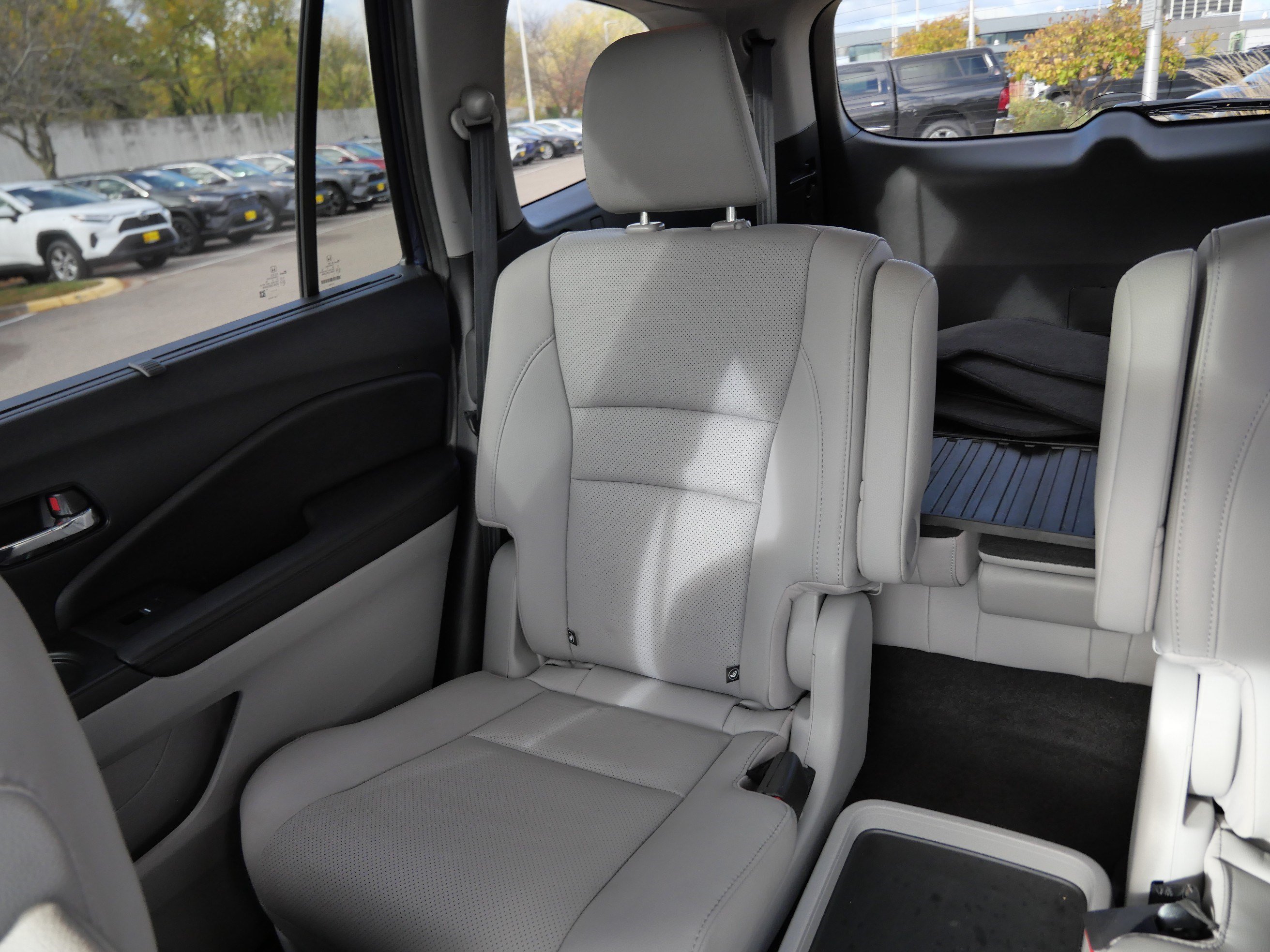 Used 2020 Honda Pilot Elite image 12