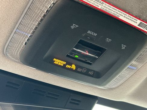 Used 2026 Toyota Prius LE FWD image 23