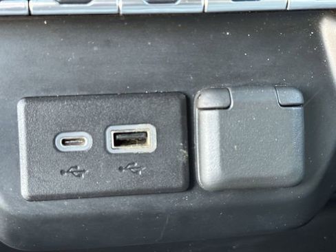 Used 2022 Chevrolet Silverado 1500 LT image 17