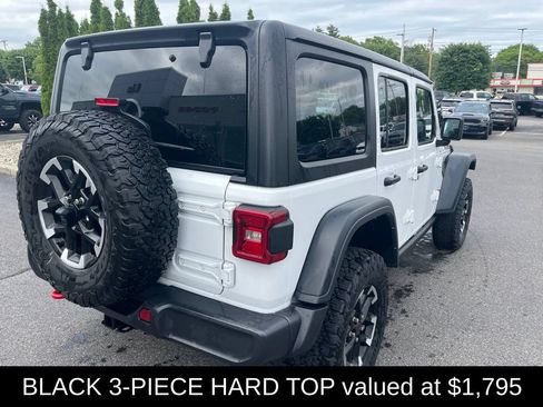 Used 2025 Jeep Wrangler Unlimited Rubicon AWD/4WD image 3