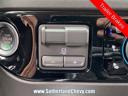 Used 2025 Chevrolet Silverado 1500 LTZ w/ Technology Package AWD/4WD image 41