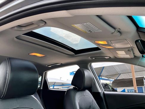 Used 2019 Hyundai Kona Limited image 14