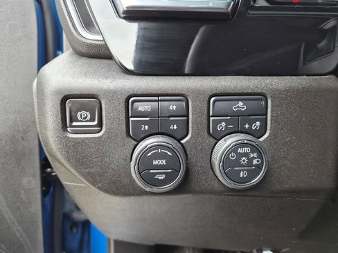 Used 2023 Chevrolet Silverado 1500 RST w/ Z71 Off-Road Package AWD/4WD image 17