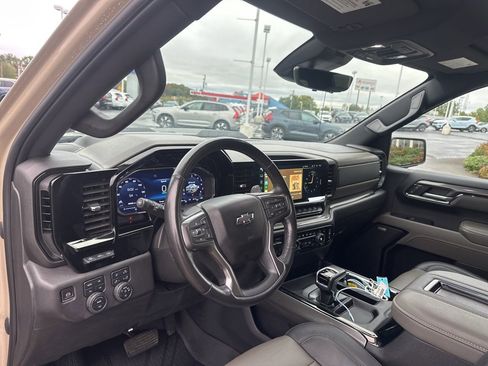 Used 2022 Chevrolet Silverado 1500 ZR2 w/ Technology Package image 22