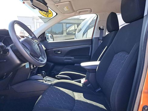 Used 2021 Mitsubishi Outlander Sport SE image 9