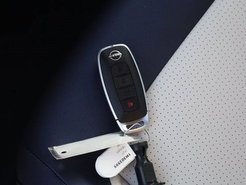 New 2026 Nissan Leaf Platinum+ image 31