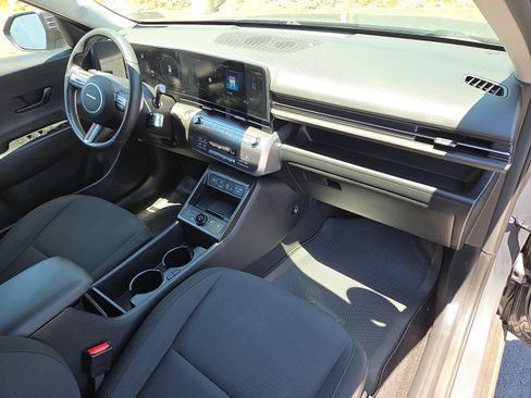 Used 2024 Hyundai Kona SEL w/ Convenience Package AWD/4WD image 18