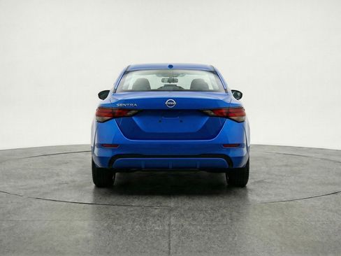 Used 2025 Nissan Sentra SV image 6