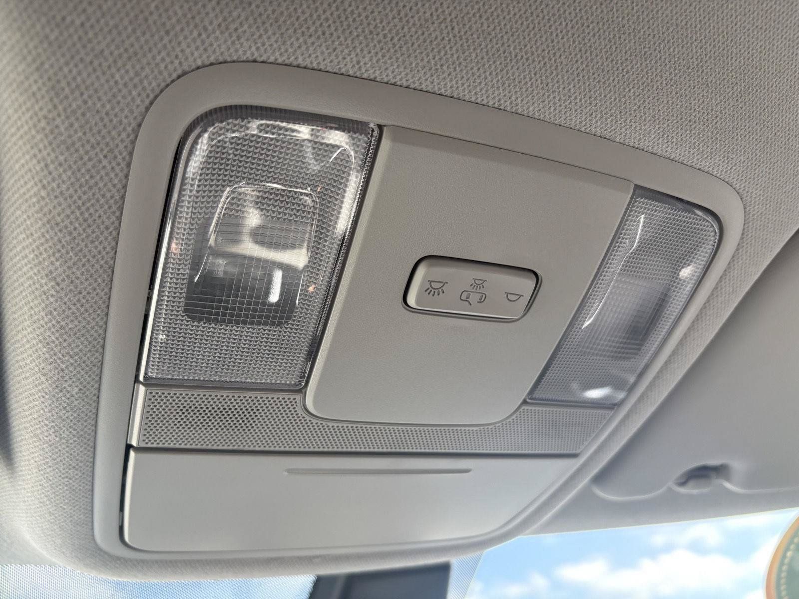 Used 2025 Kia Soul LX FWD image 28
