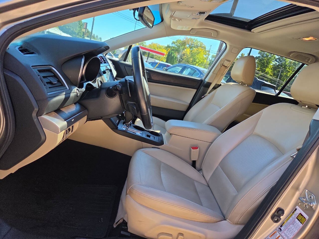 Used 2015 Subaru Outback 2.5i Limited AWD/4WD image 17