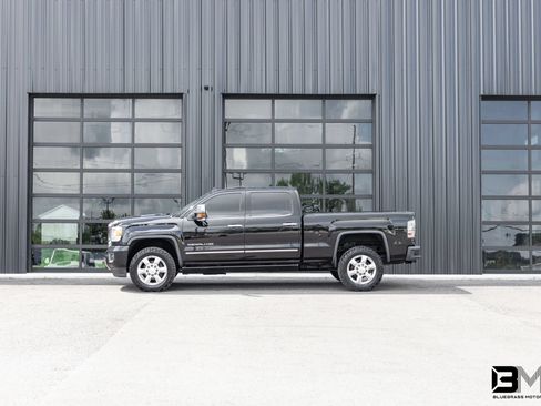 Used 2015 GMC Sierra 2500 Denali w/ Duramax Plus Package AWD/4WD image 1