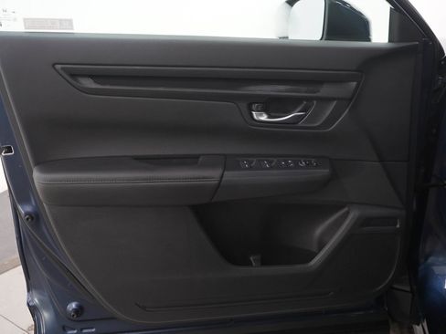 Used 2025 Honda CR-V EX image 19