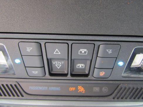 Used 2020 Ford Explorer Platinum w/ Premium Technology Package AWD/4WD image 31