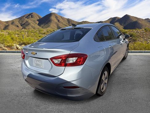 Used 2018 Chevrolet Cruze LS FWD image 3