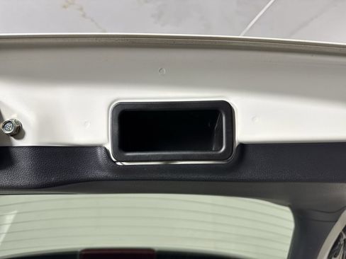 Used 2024 Subaru Crosstrek 2.0i image 32