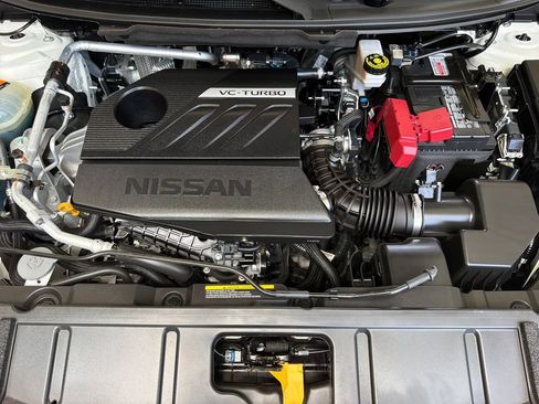 Used 2023 Nissan Rogue S AWD/4WD image 33
