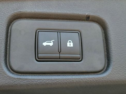 New 2026 Nissan Pathfinder SL w/ SL Premium Package (P04) FWD image 19