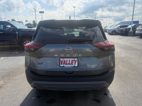 Used 2023 Nissan Rogue SV AWD/4WD image 5