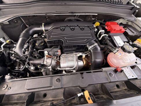 Used 2023 Jeep Renegade Latitude image 28