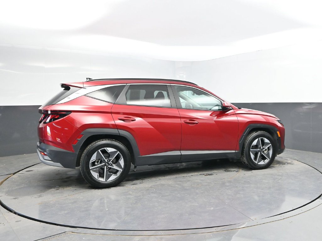 Used 2025 Hyundai Tucson SEL FWD image 8