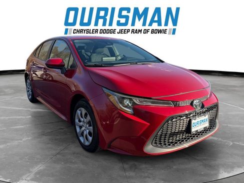 Used 2021 Toyota Corolla LE image 1