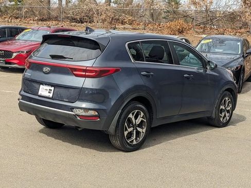 Used 2022 Kia Sportage LX image 3
