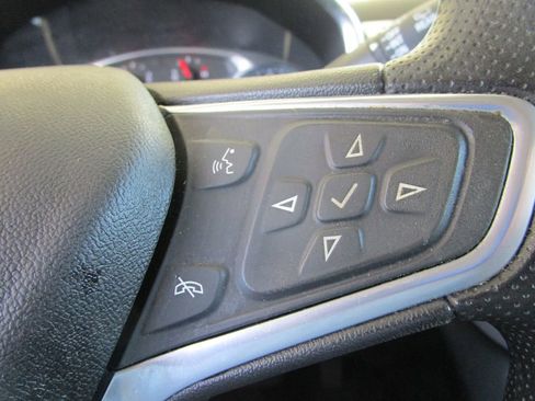 Used 2022 Chevrolet Equinox LS w/ LS Convenience Package FWD image 30