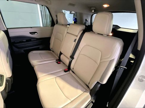 Used 2022 Nissan Pathfinder SL w/ SL Black Package image 20