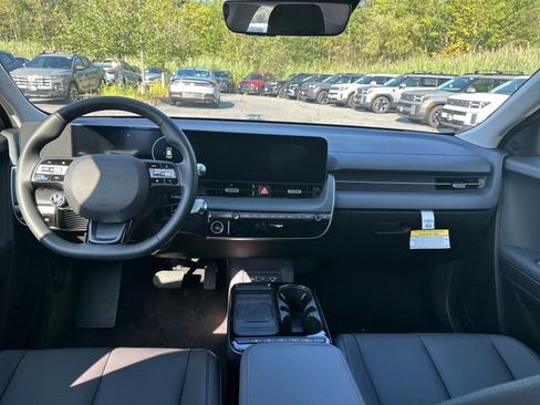 Certified 2025 Hyundai Ioniq 5 SEL image 12