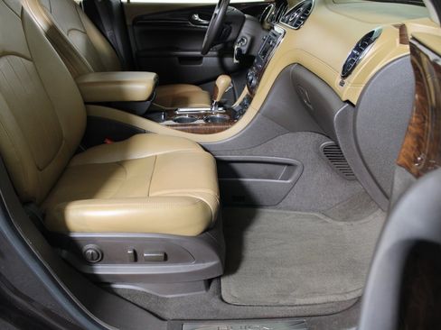 Used 2017 Buick Enclave Premium w/ Enclave Tuscan Edition image 12