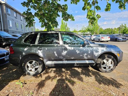 Used 2004 Porsche Cayenne S AWD/4WD image 2