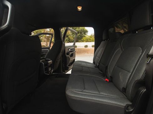 Used 2021 RAM 1500 Big Horn image 22