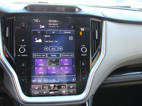 Used 2020 Subaru Outback Limited image 42