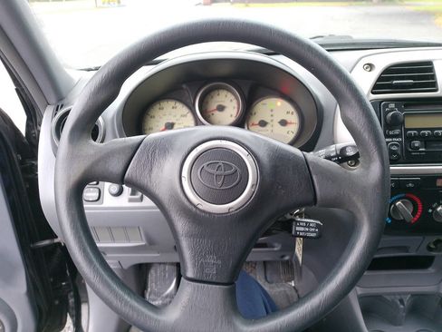 Used 2002 Toyota RAV4 4WD image 33