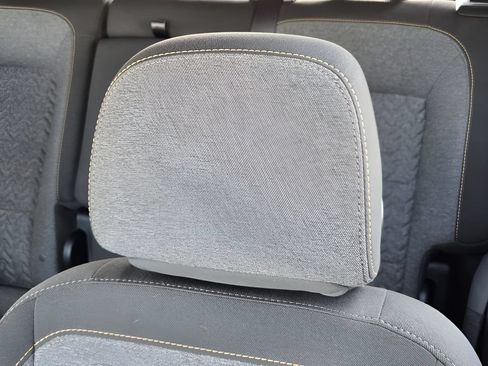 Used 2024 Chevrolet Equinox LT FWD image 23