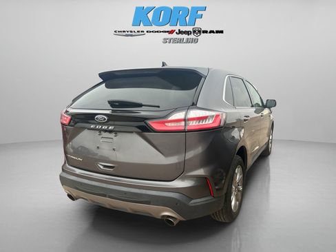 Used 2021 Ford Edge Titanium image 4